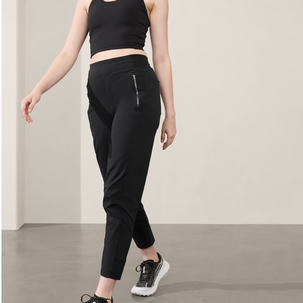 Athleta - NWT - Trekkie North High Rise Jogger - Size 2